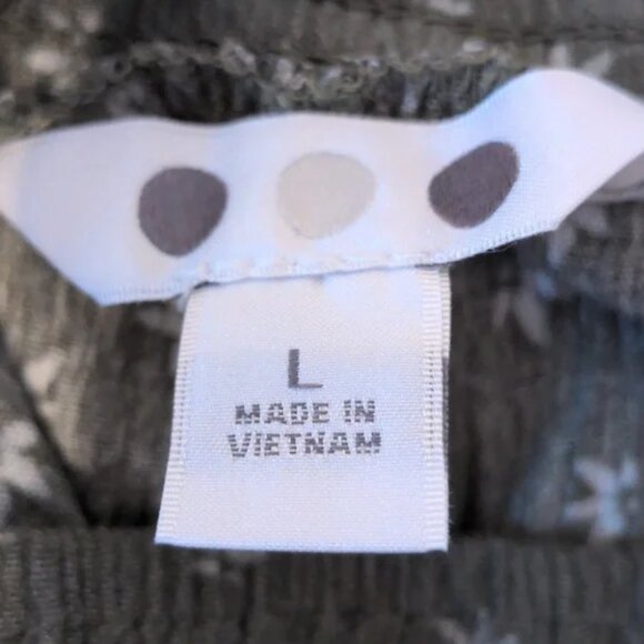 Three dots wide-leg pull on crepe pants. Olive green with white flowers. Comfy w - Picture 9 of 12